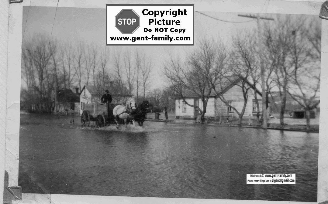 Frank Olson in Roche Percee Flood